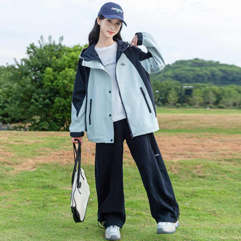 女童外套春秋款2025新款儿童洋气时髦上衣中大童女孩秋季冲锋衣潮