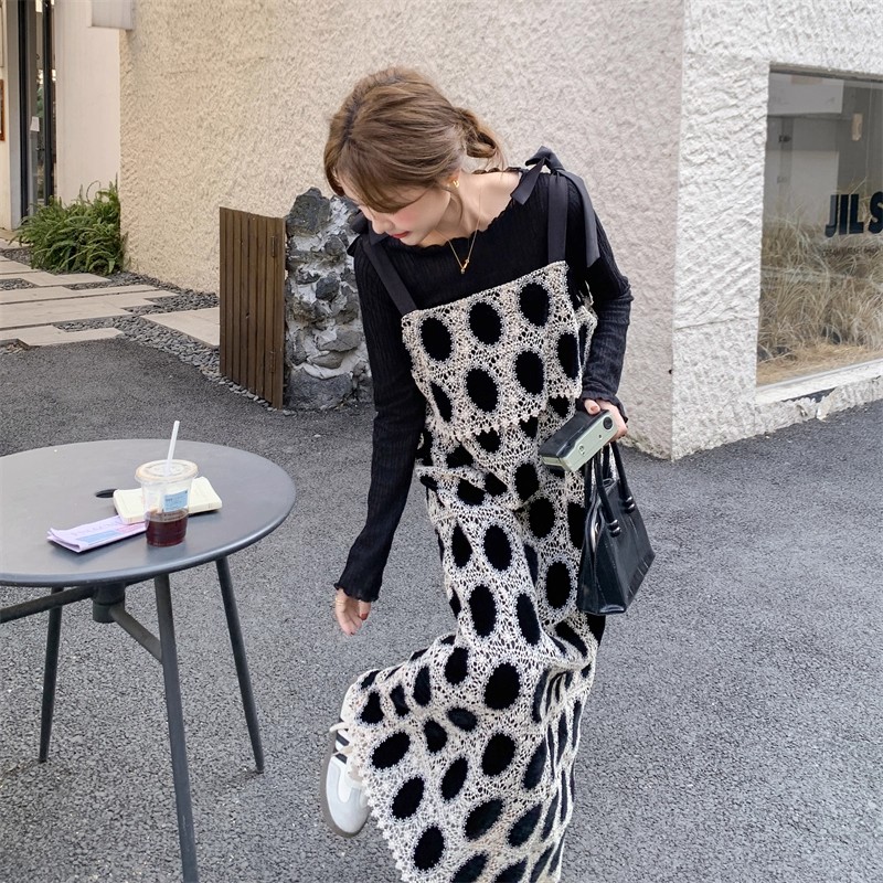 法式打底丝绒刺绣背带连衣裙套装女春秋2025新款显瘦大方得体裙子
