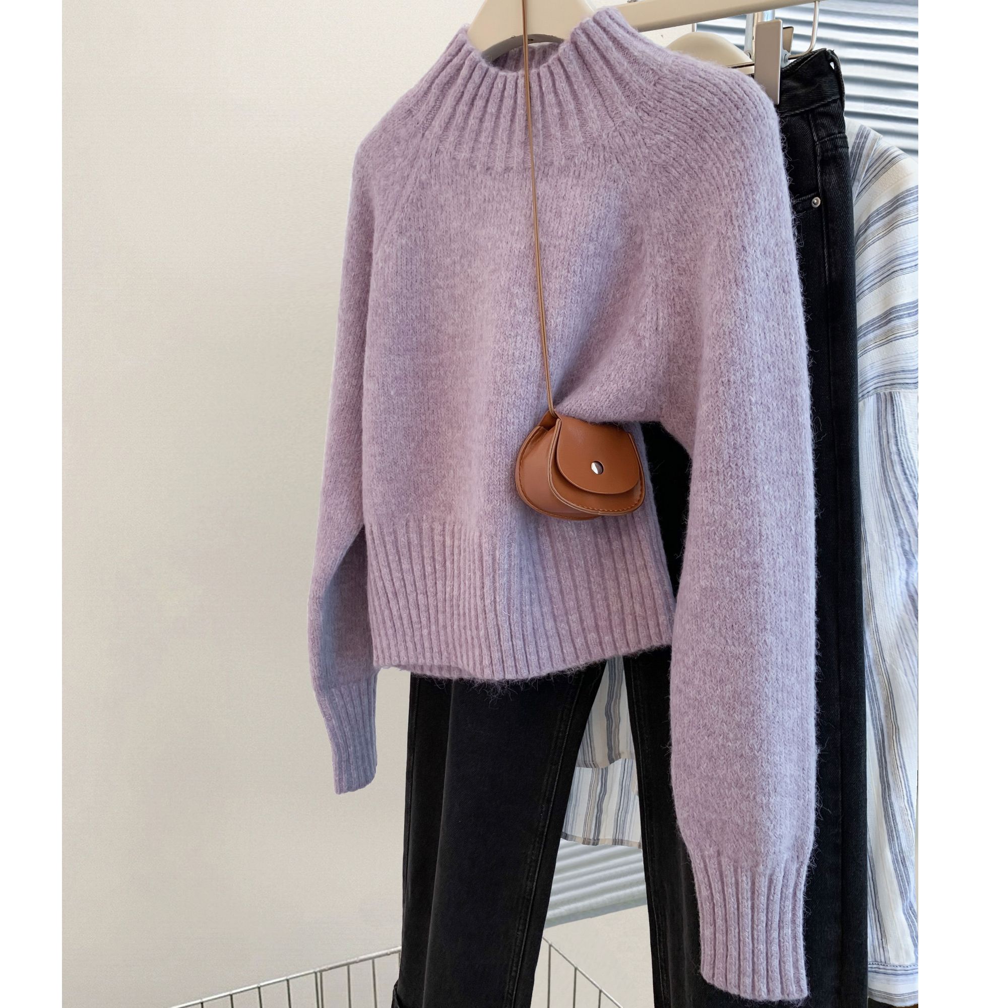 紫色半高领加厚针织毛衣女2025冬短款小个子慵懒内搭欧货套头上衣