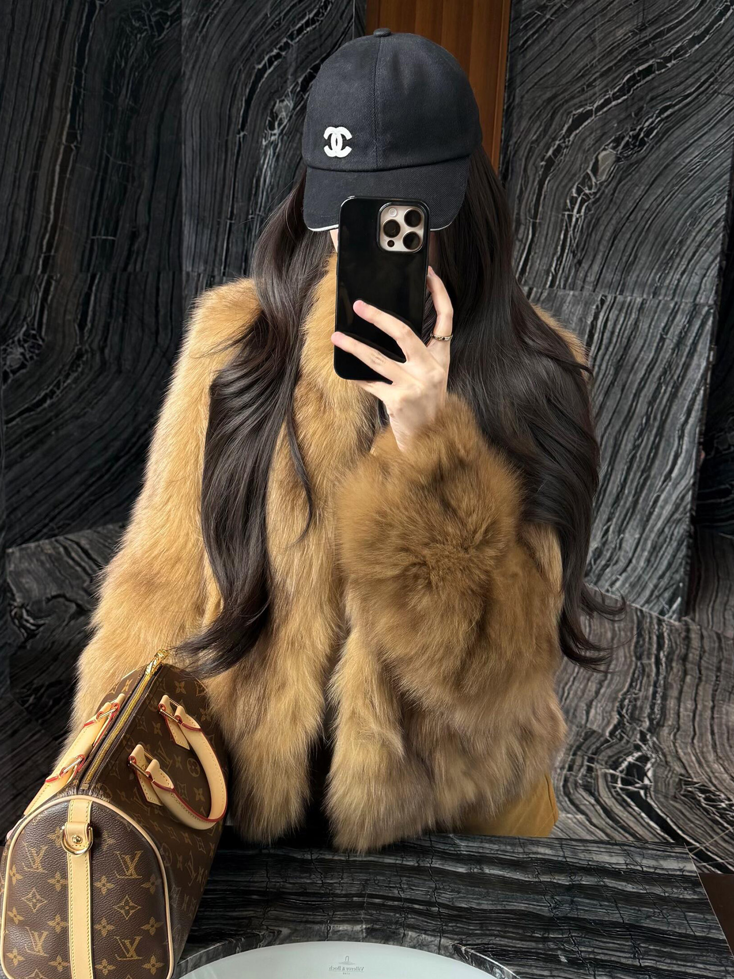 人造皮草 高级感仿狐狸毛皮草外套女短款冬季款时尚洋气毛毛上衣