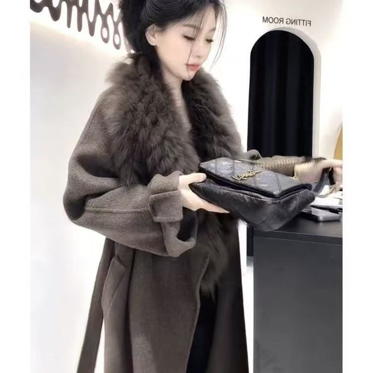 2025秋冬网红新款长款双面毛呢大衣女轻奢风高级感大毛领翻领外套