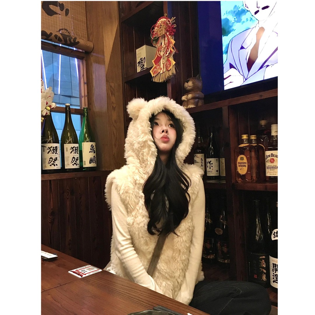 小熊耳朵坎肩连帽马甲女2025秋冬季新款宽松皮毛一体加厚马夹外套