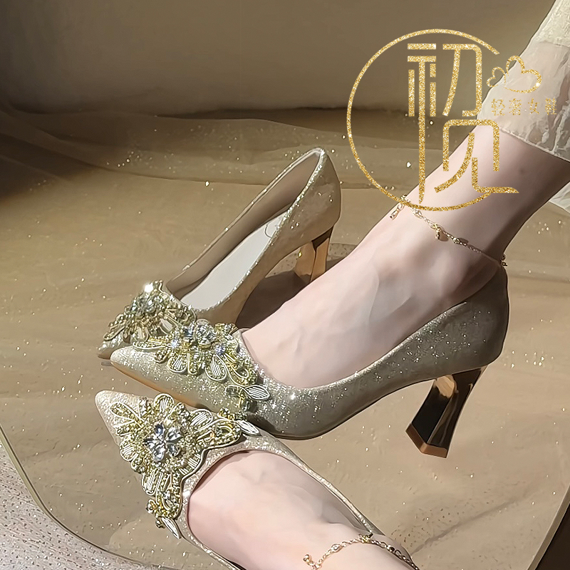 香槟色婚鞋女浅口百搭不累脚新娘鞋粗跟孕妇可穿主纱婚鞋水晶鞋