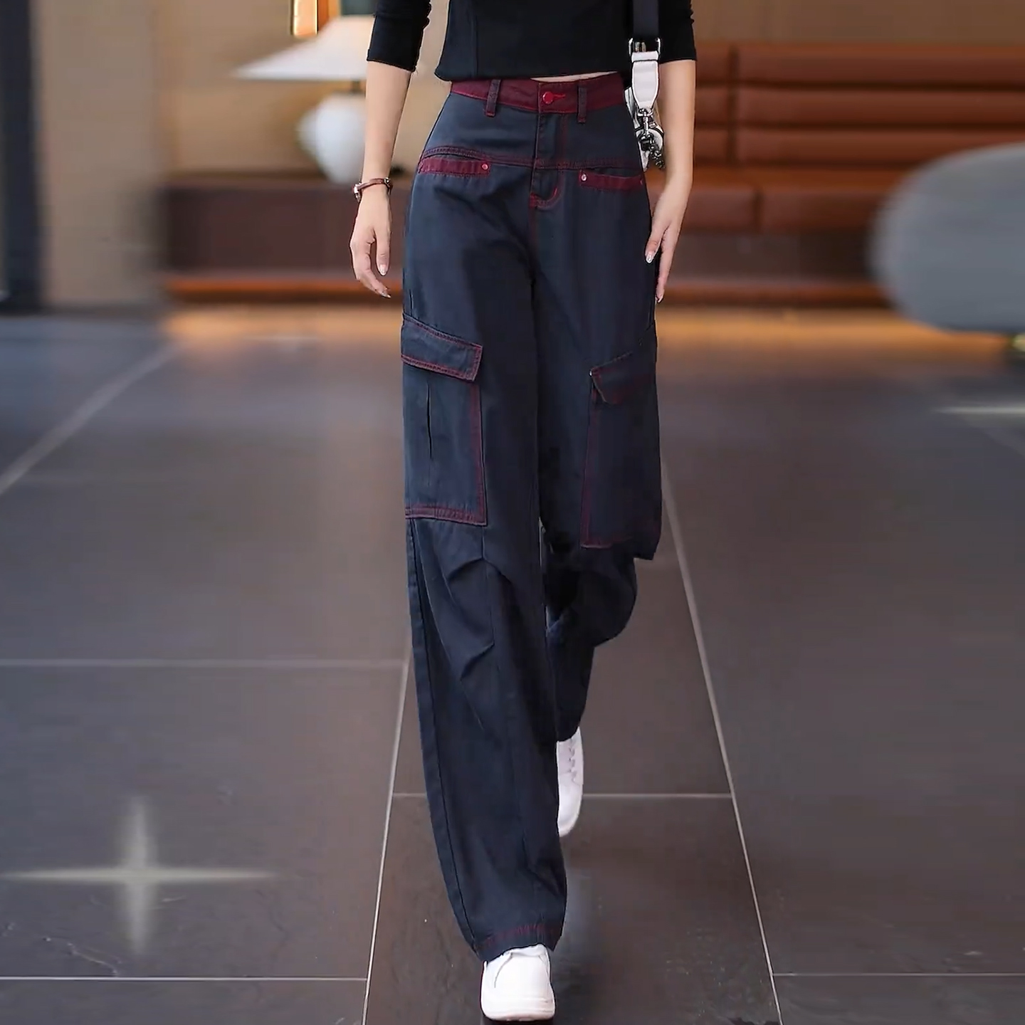 拉夏贝尔时尚撞色工装牛仔阔腿裤女2025秋季新款洋气拖地直筒裤潮