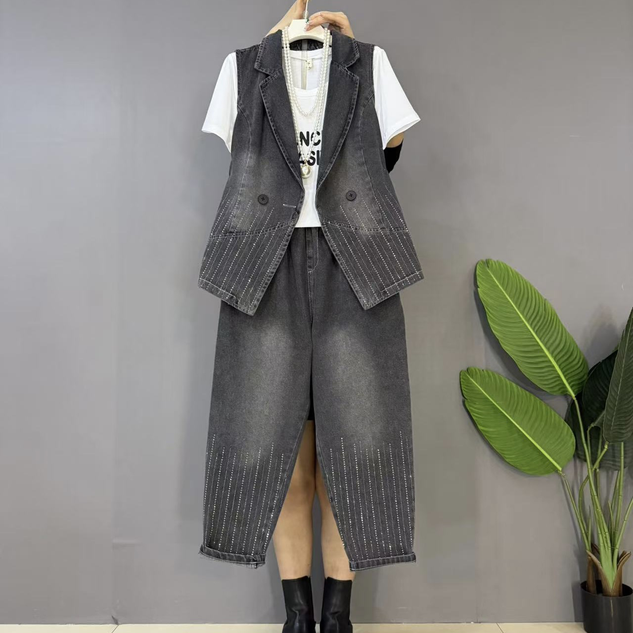 新款大码女装时尚重工烫钻牛仔马甲裤子休闲韩版套装