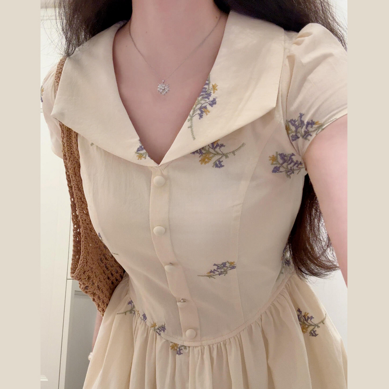 法式复古刺绣茶歇连衣裙子女夏季2025新款裙子海边度假风收腰长裙