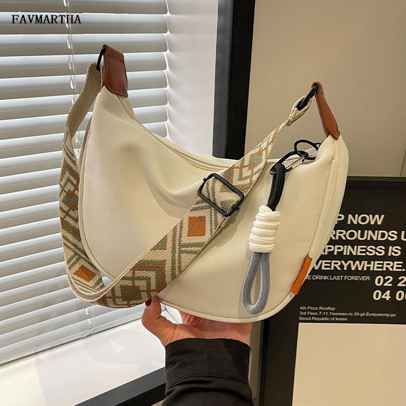 休闲尼龙布包包女2025新款夏季爆款斜挎饺子包百搭小众单肩通勤包