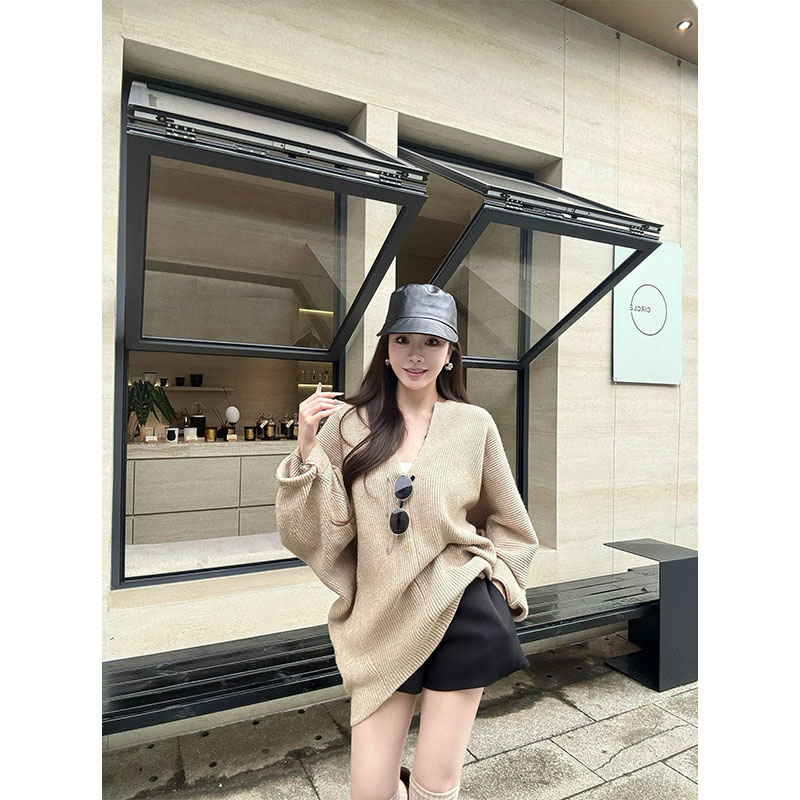 秋冬时尚套装休闲洋气吊带内搭设计感V领长袖上衣高腰显瘦短裤女