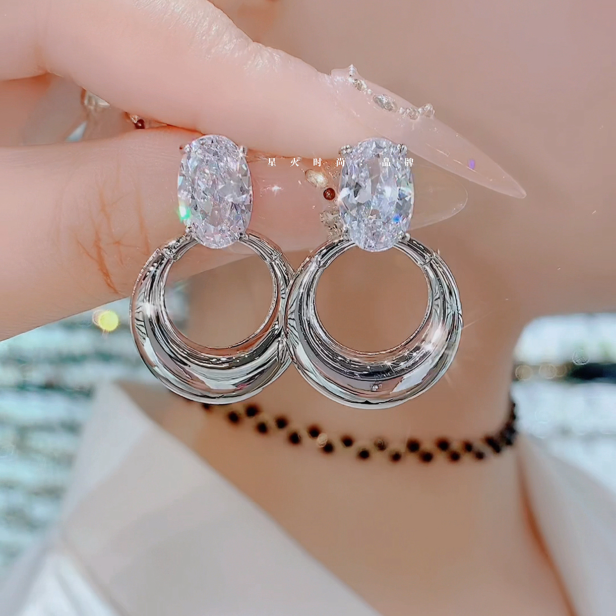 铜合金玻璃耳饰 570-温柔S925银针精致时尚洋气百搭简约耳环耳圈