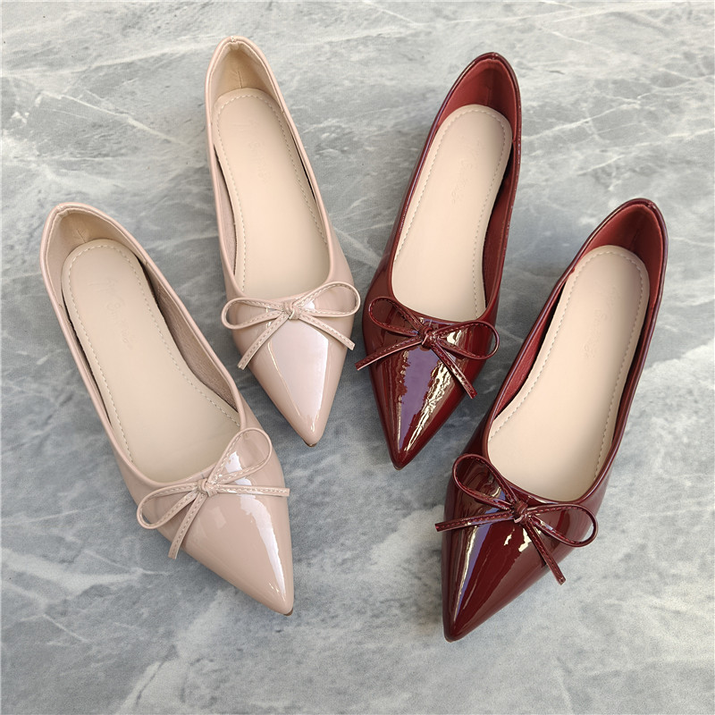 法式单鞋女2025新款浅口尖头内增高蝴蝶结漆皮气质平底伴娘淑女鞋