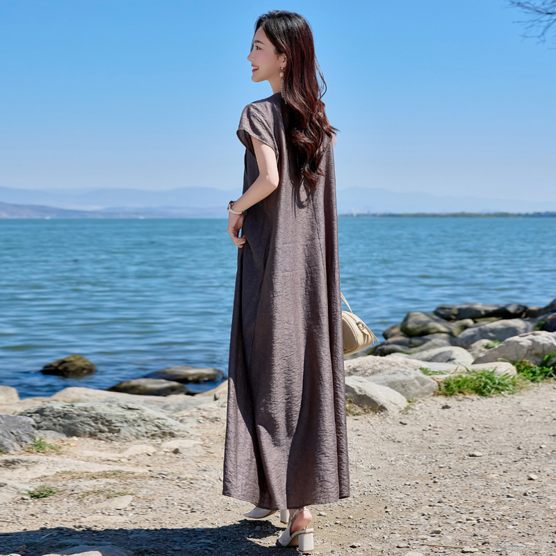 2025夏季新款文艺女简约宽松显瘦收腰百搭连衣裙圆领长款裙子