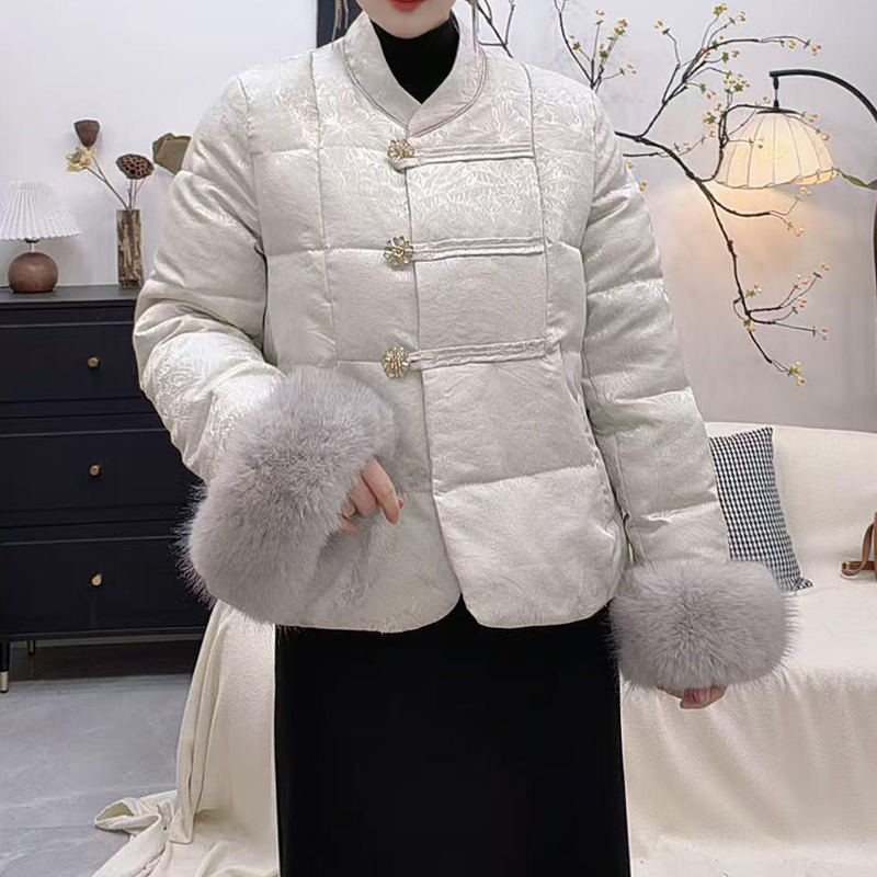 高级感时尚国风加绒短外套大钻扣毛毛袖宽松舒适