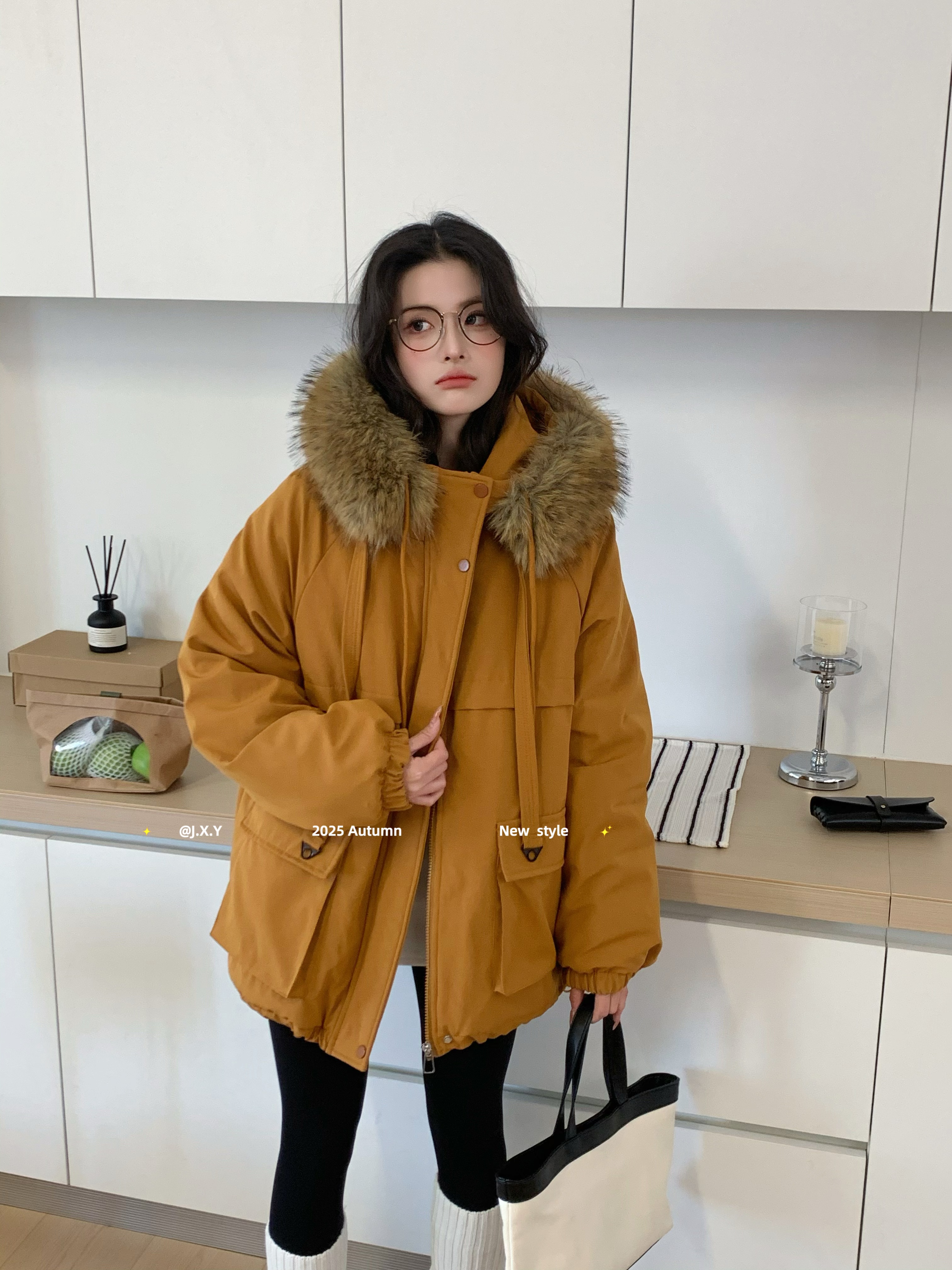 时尚连帽8820新款大毛领女设计师加宽加大休闲厚款宽松女装外套