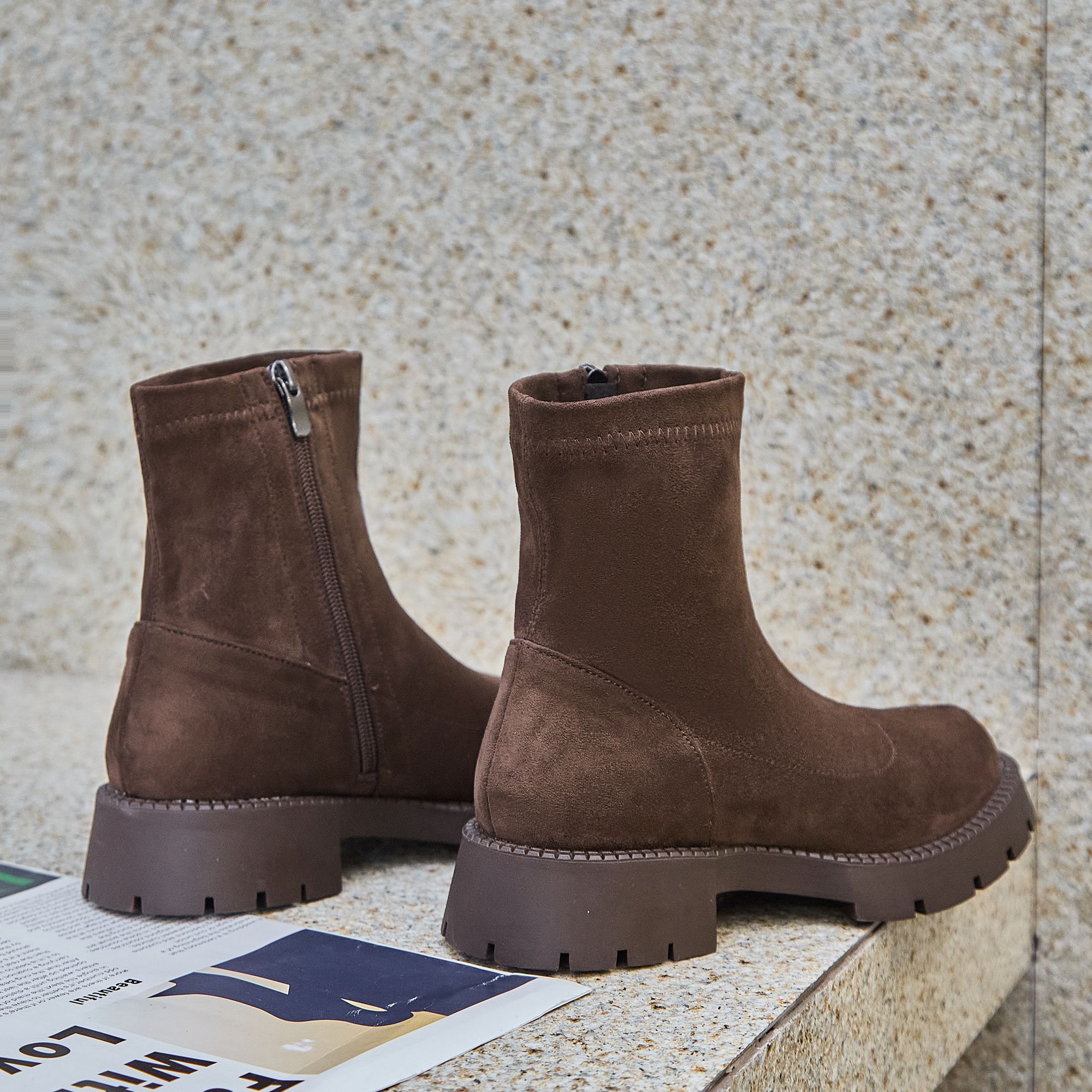 【尾货介意勿下单】防滑尖头套筒圆头四季通用弹力靴休闲瘦瘦靴冬季