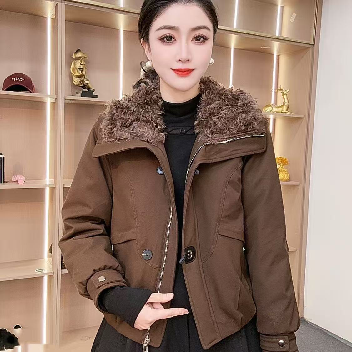 【众帆女装】时尚冬季保暖短款翻领常规百搭保暖外套