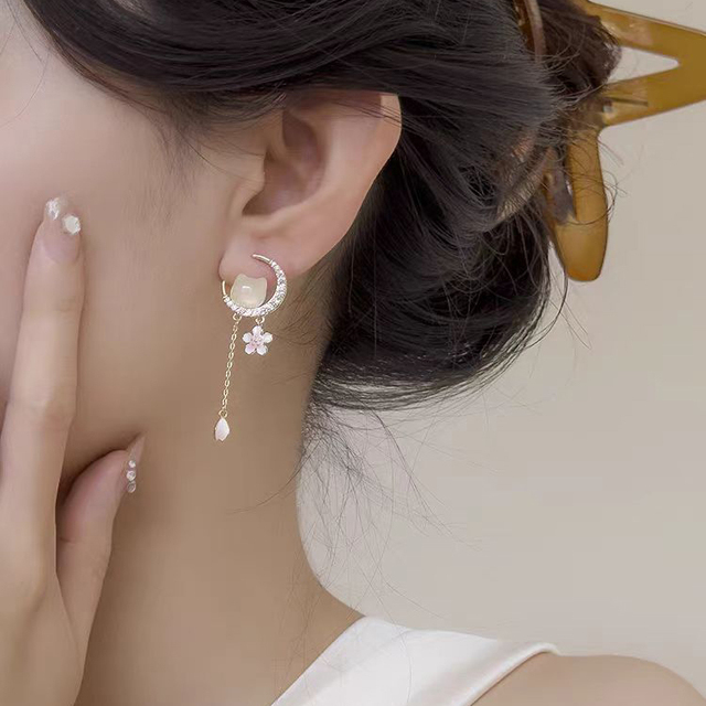 清新猫咪耳环可爱甜美粉色樱花耳针气质流苏耳坠新中式耳饰清冷感