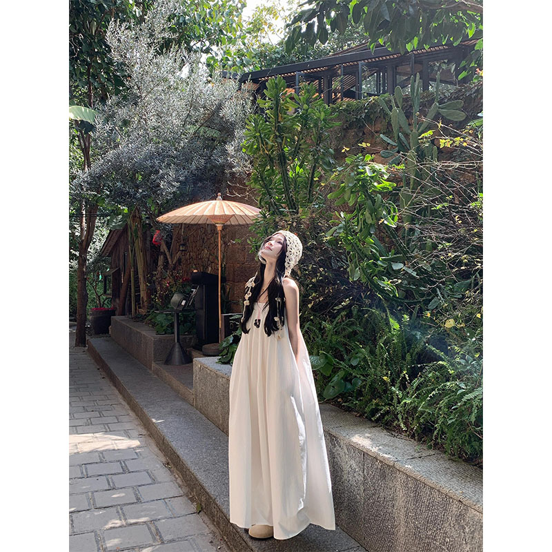 简约时尚温柔风高级感气质吊带连衣裙女气质宽松百搭小众A字长裙