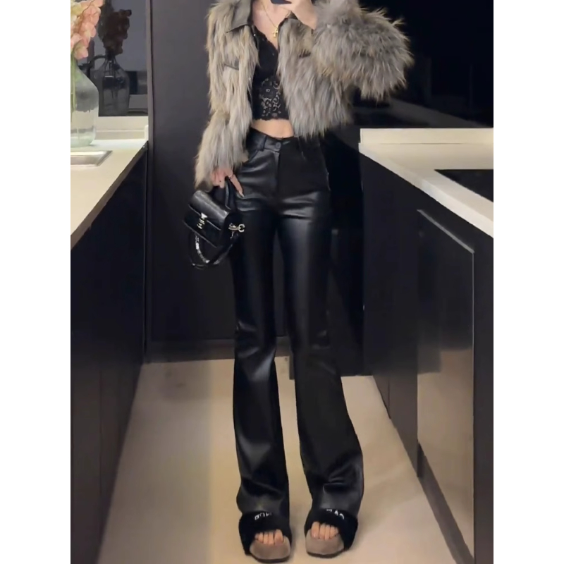 黑色加绒微喇皮裤女2025新款秋冬款pu哑光高腰显瘦小个子喇叭裤子