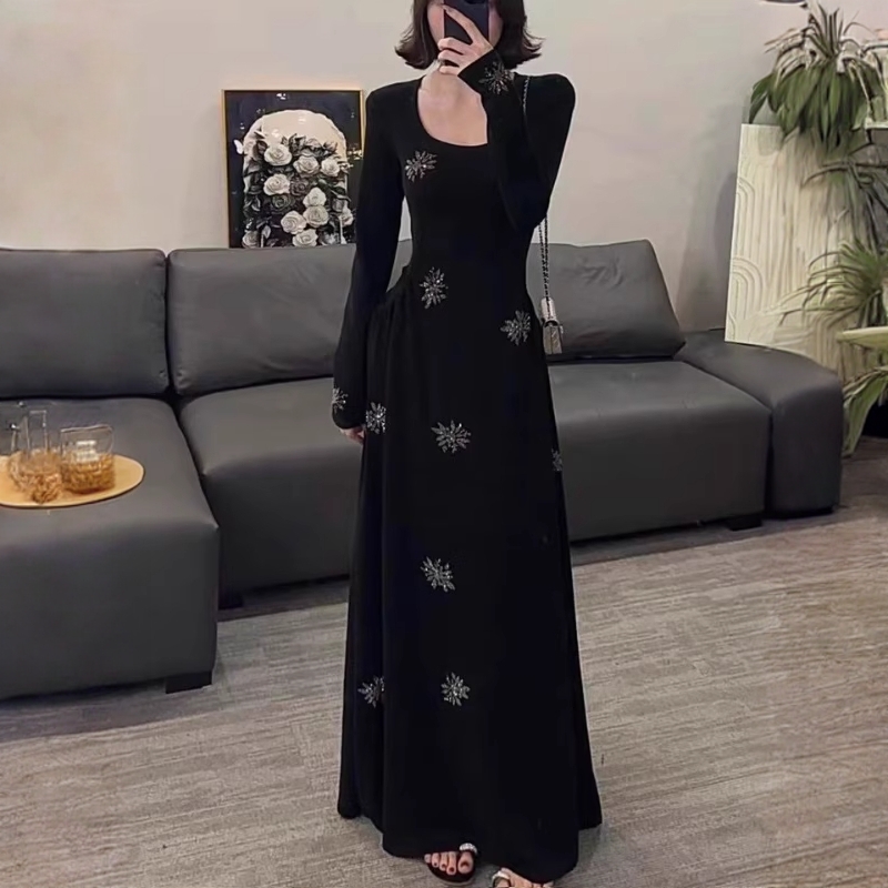 收腰小众超显身材大u领短袖长裙隐贵感高级质感U领精致版连衣长裙