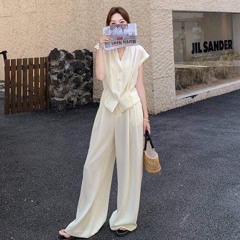 法式气质高级感穿搭套装女2025夏季新款老钱风马甲阔腿裤两件套
