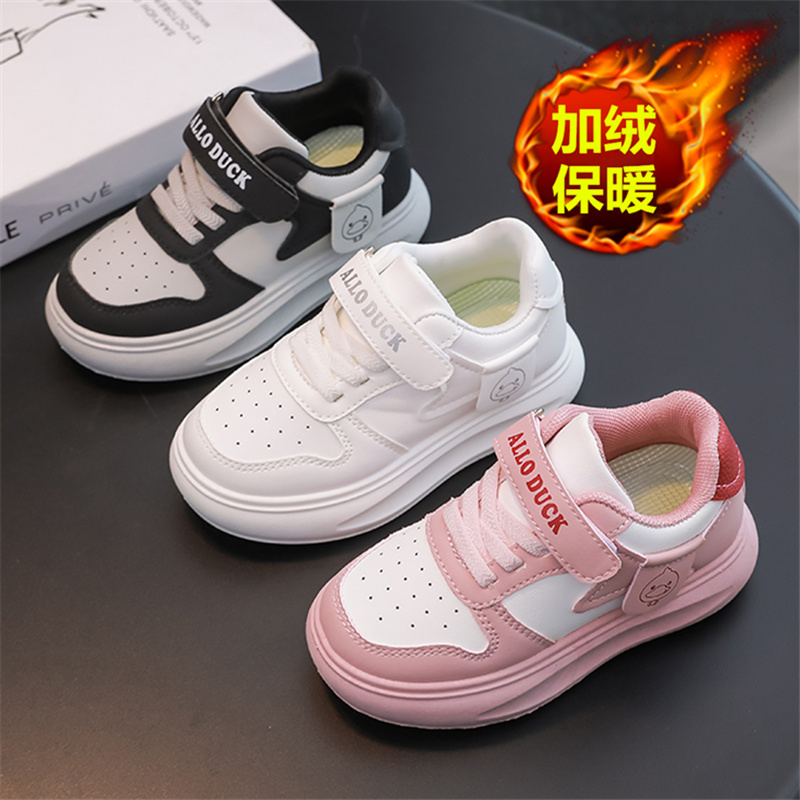 秋冬季儿童加绒二棉鞋男童防滑软底运动鞋女孩百搭板鞋皮面小白鞋