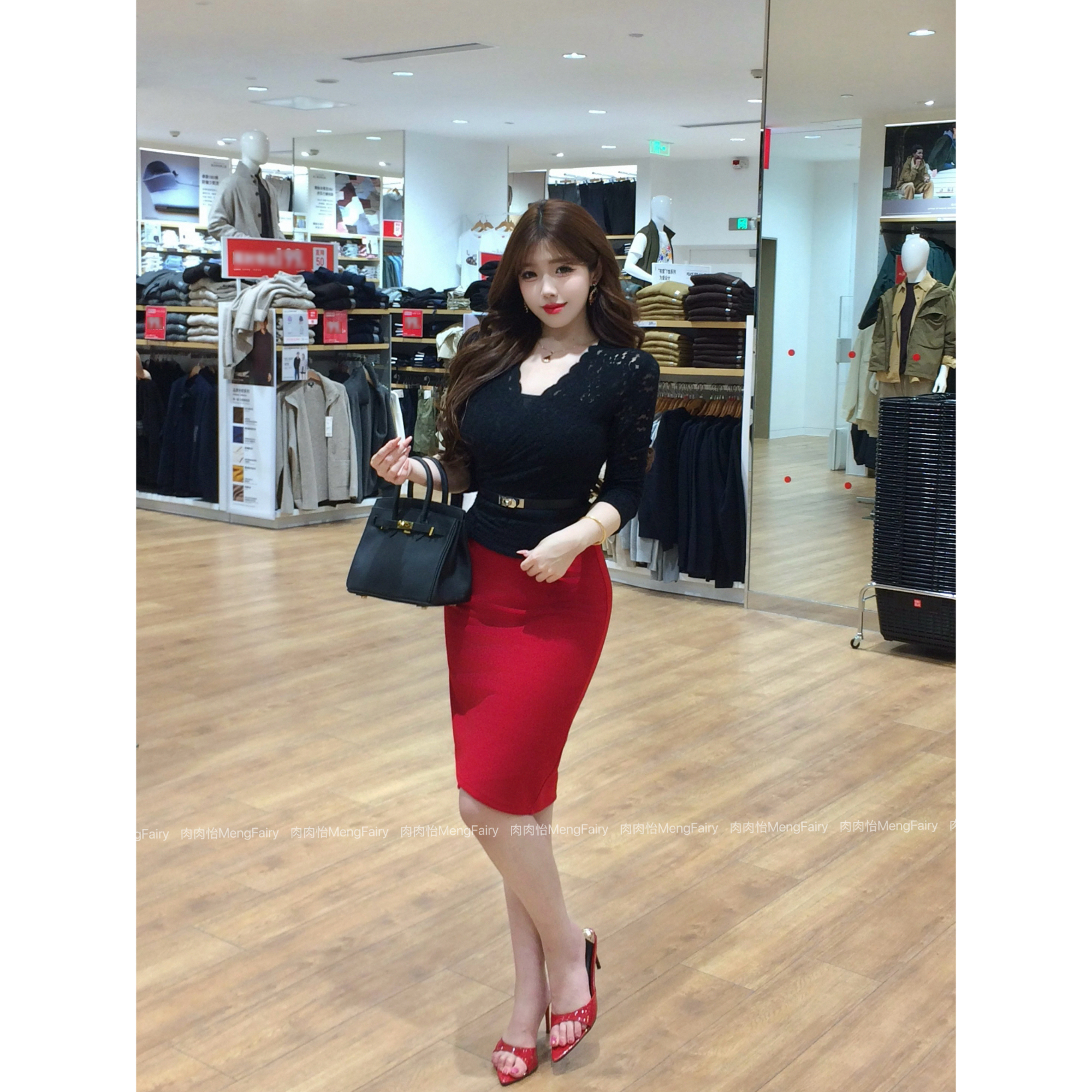 萌面侠肉肉怡【建模身材】极简百搭性感V领蕾丝上衣半裙6625 5698