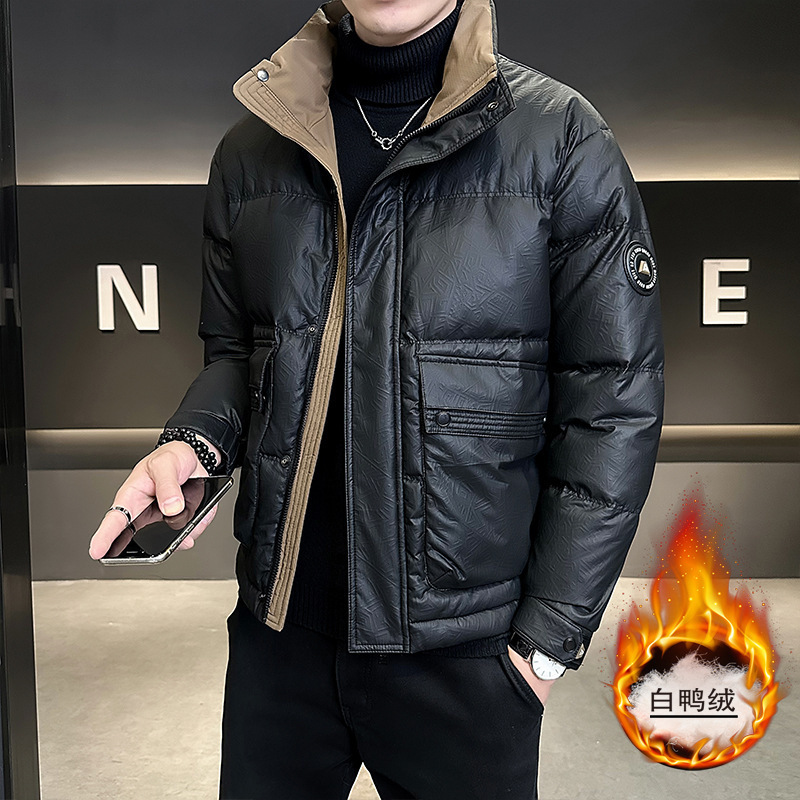 轻薄羽绒服男冬季2025年新款立领白鸭绒高端时尚休闲男士防寒