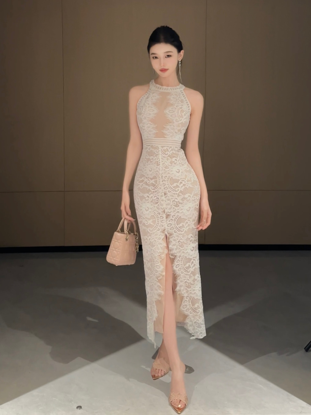 现货【春日部】轻奢不规则蕾丝收腰连衣裙0904