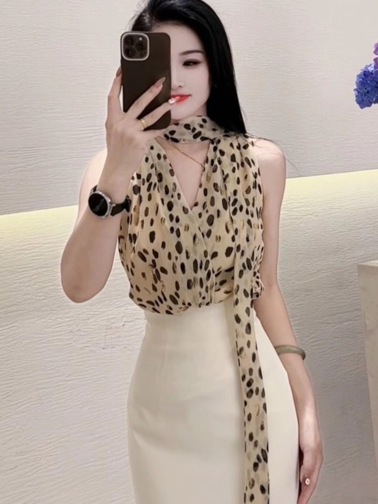 十三夏装新款法式复古豹纹无袖背心女外穿飘带挂脖宽松上衣