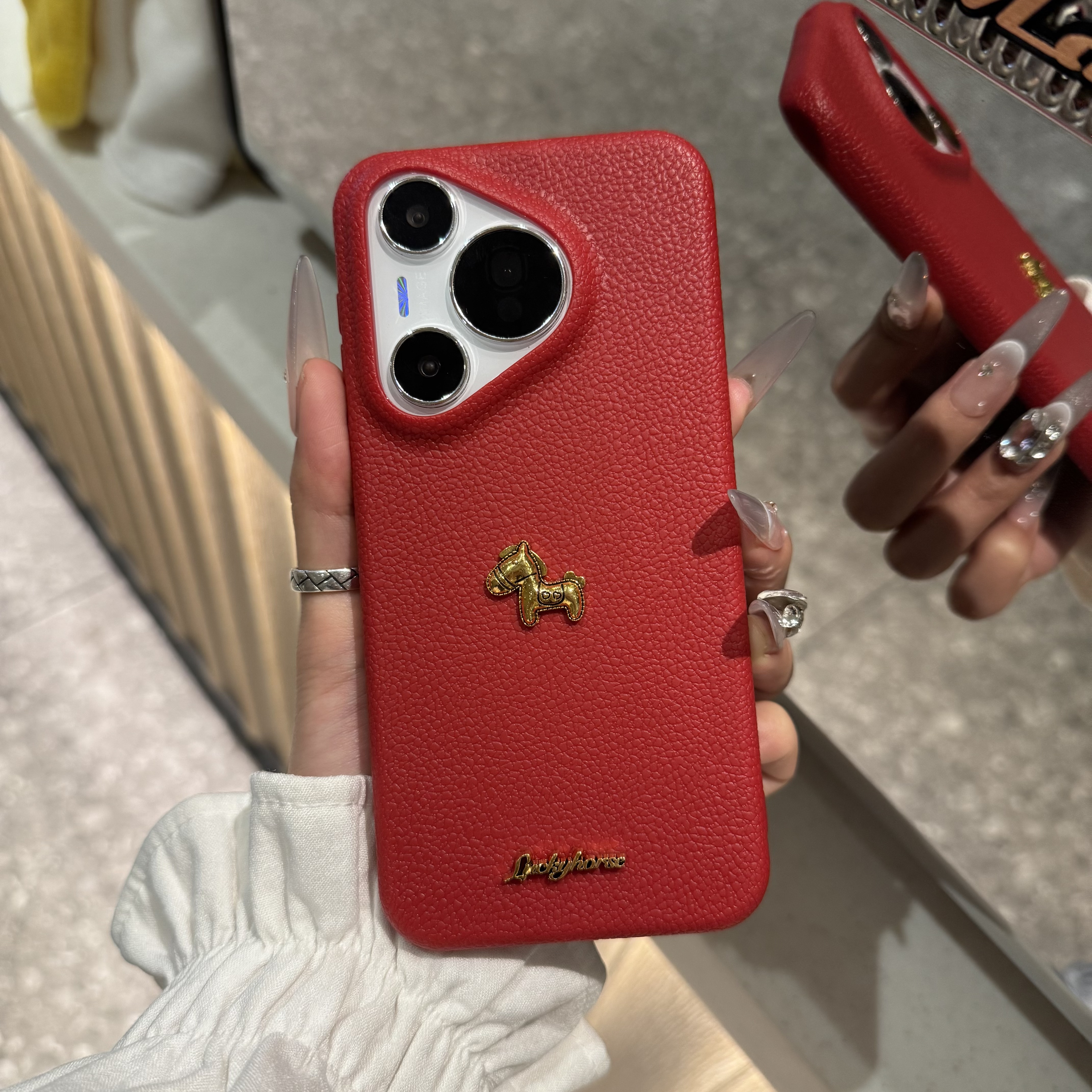 金箔小马公仔适用苹果17PROMAX手机壳华为OPPO小米VIVO新款