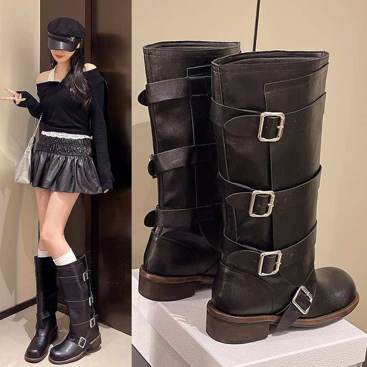 皮带扣骑士靴女2025新款复古百搭英伦风小众设计感大筒围中筒靴子