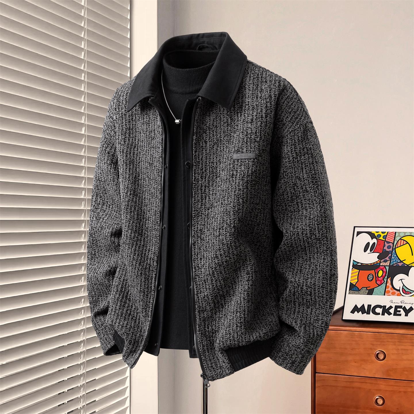 男士羽绒服最新款2025轻薄蓬松撞色翻领宽松帅气保暖氛围感男外套