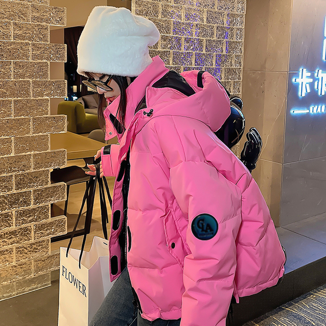 羽绒服女短款冬装2025年新款彩色外套欧货爆款小个子洋气面包服潮