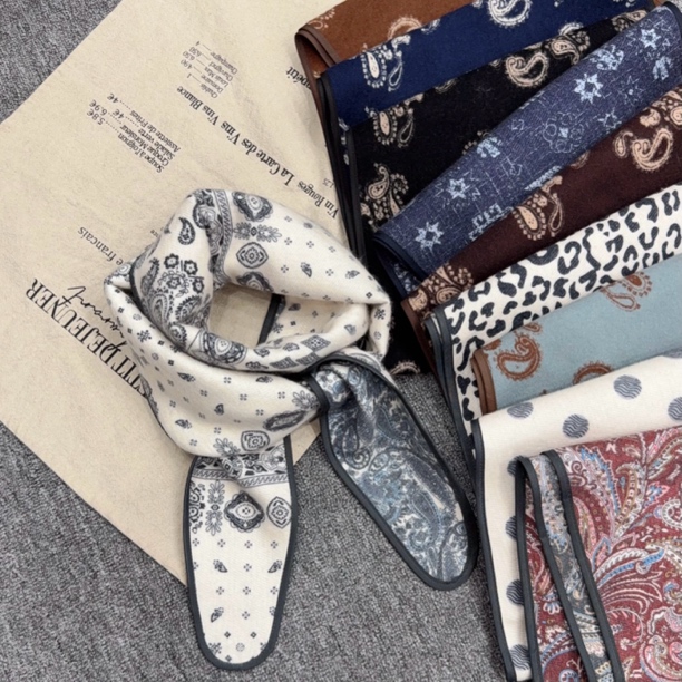 奢丝物语冬季双面菱形巾百搭时尚显气质