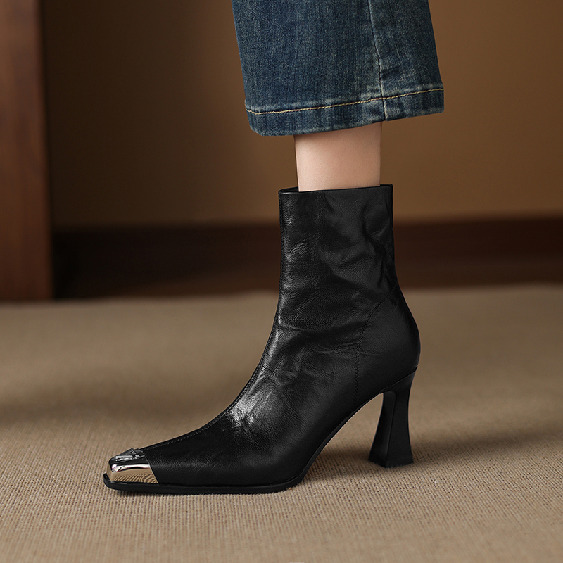 7.5cm法式金属尖头高跟靴子黑色百搭侧拉链短靴冬季新款细跟单靴