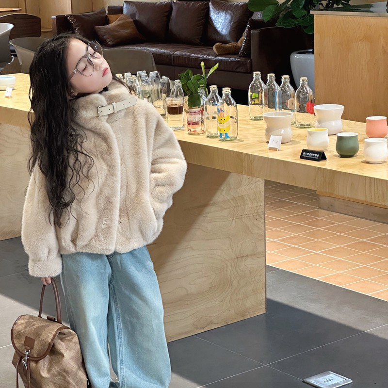 巴拉开门红儿童环保皮草外套仿水貂皮毛一体1233岁男童加绒外套