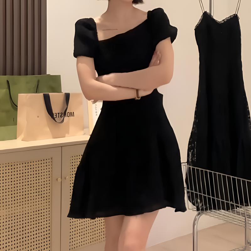 黑色小黑裙气质收腰显瘦法式茶歇泡泡袖连衣裙夏季显瘦高级感短裙
