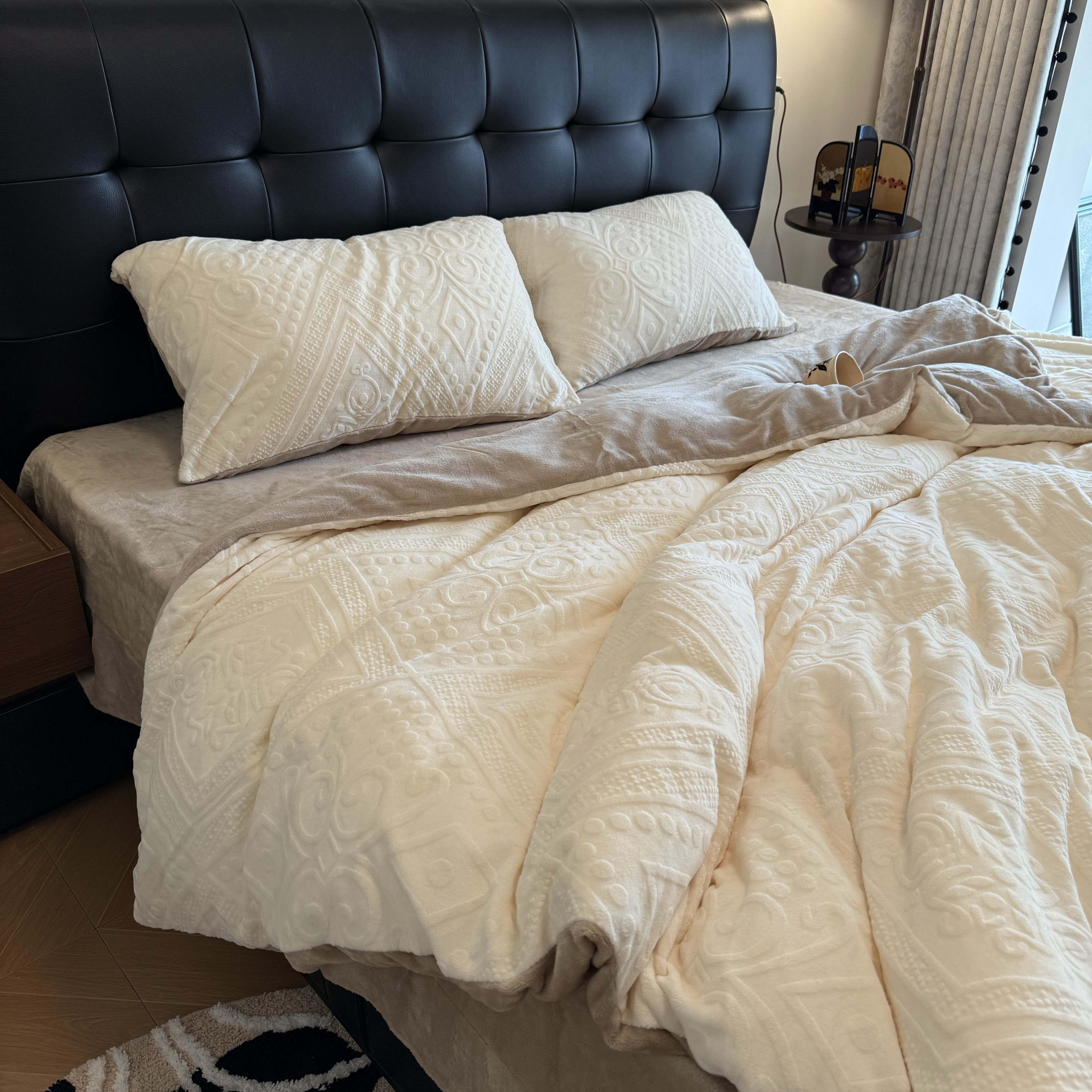 新款雕花牛奶绒简约四件套秋冬加厚床上用品被套床单三件套宿舍