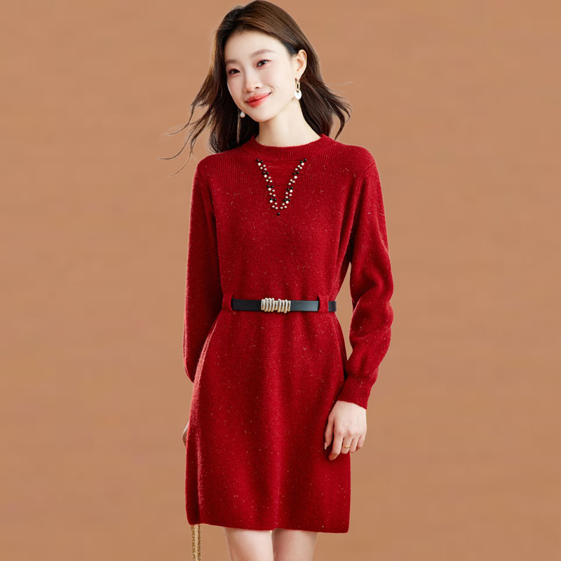 半高领针织连衣裙女内搭秋冬收腰显瘦小个子加厚中长款毛衣打底裙