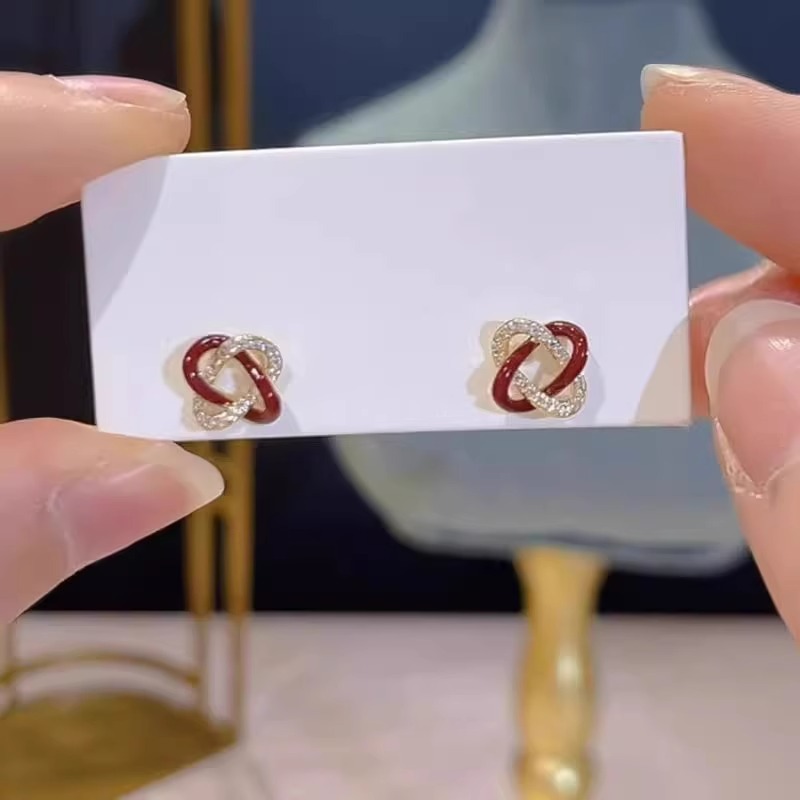 铜合金耳饰 潮款925银针安可拉红四角交叉缠绕滴釉耳钉女2024新