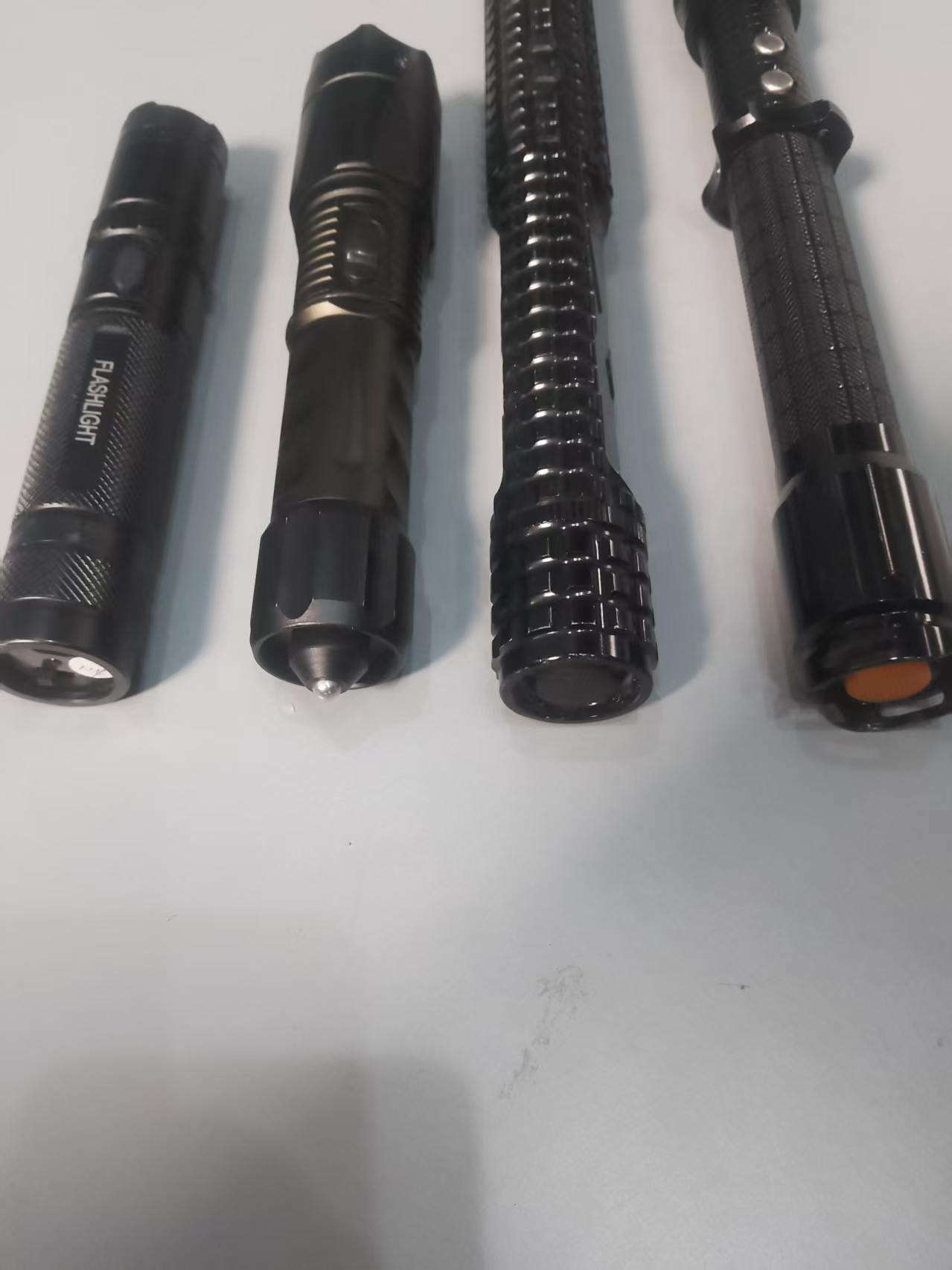 短款大功率多功能手电筒防身手电电子赶猪器可应急高压电击防卫器