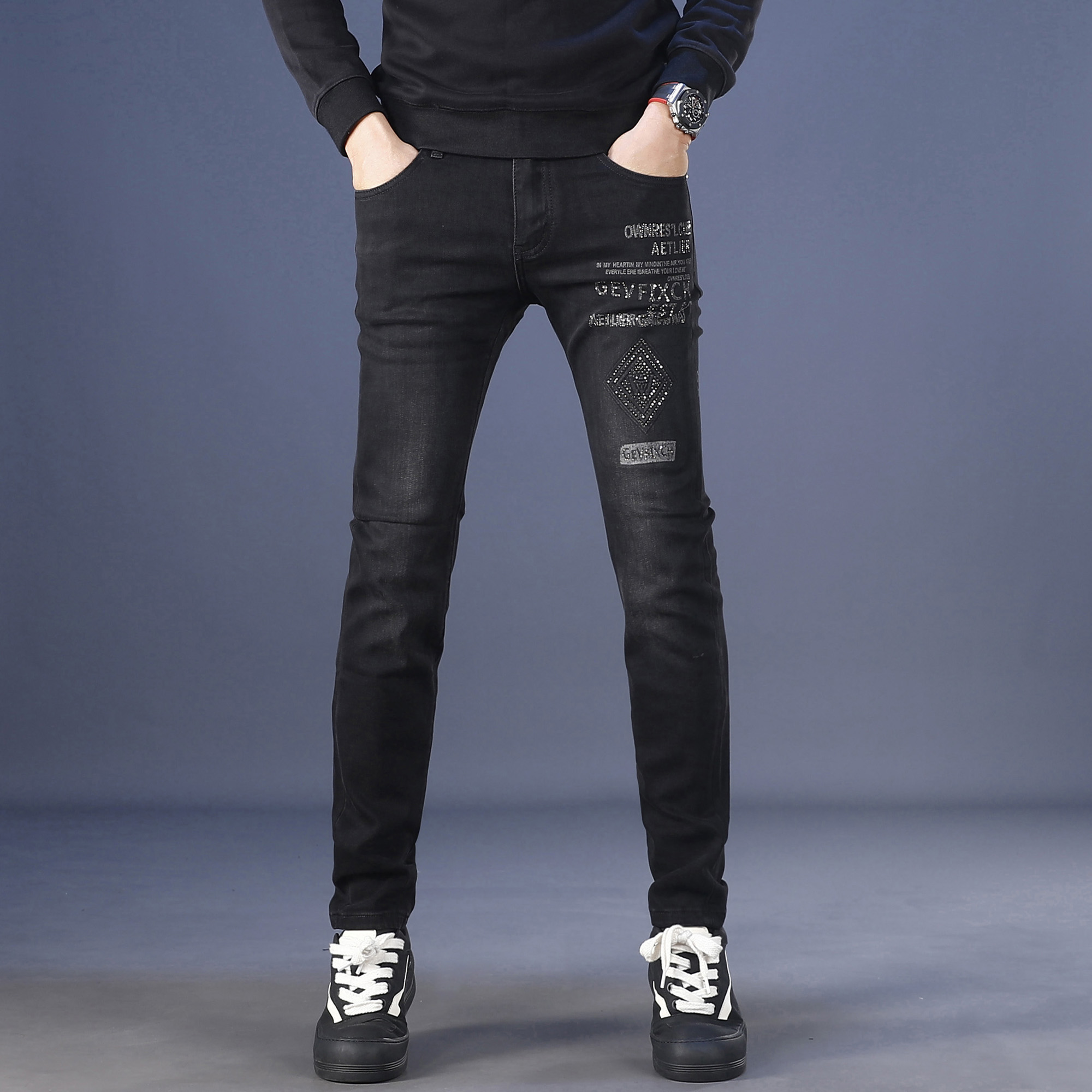 烫钻印花秋季男士牛仔裤男款2025秋冬新款弹力修身小脚休闲裤子男