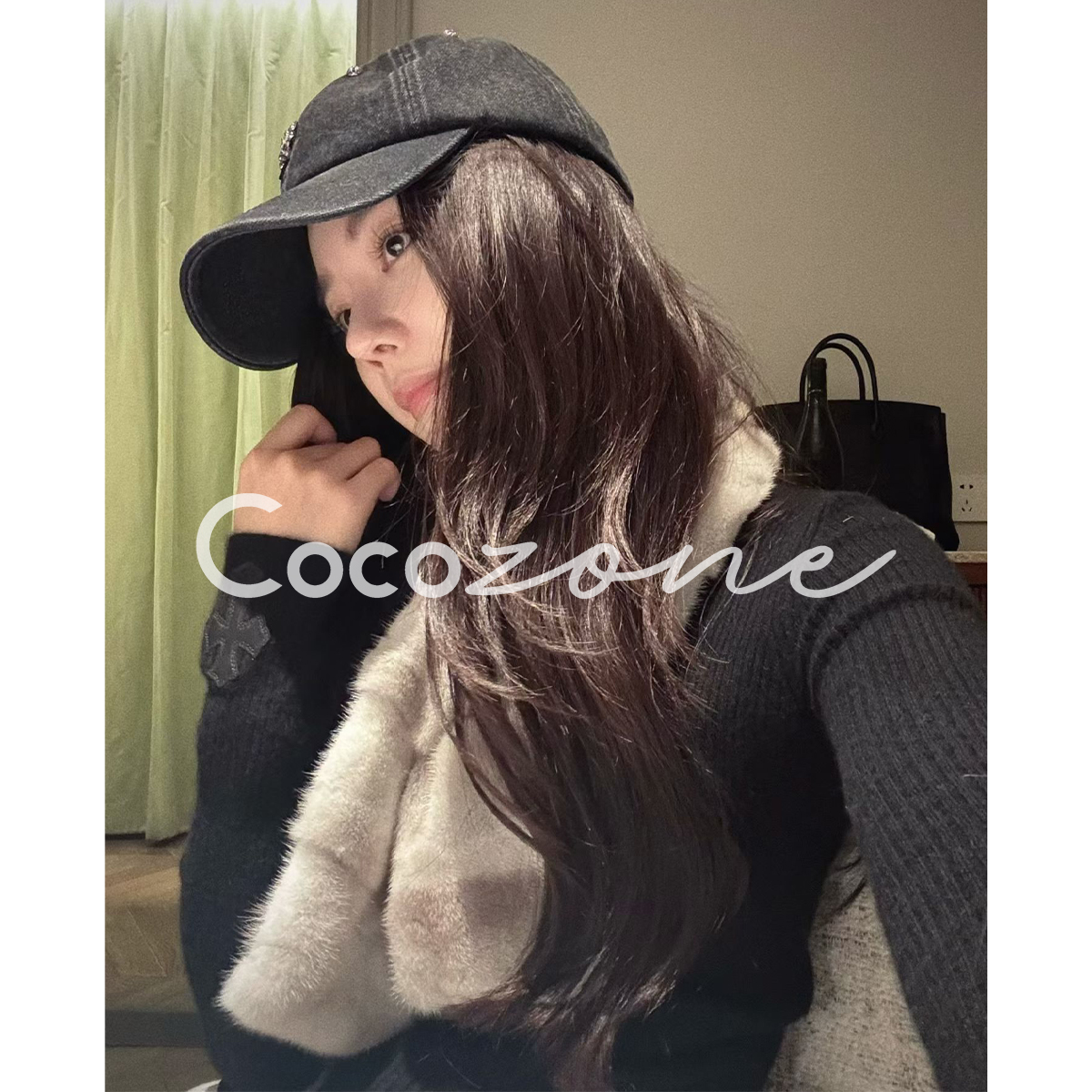 COCO ZONE 刘 一一“十字打底”丝光羊毛混纺毛织上衣 CD1A1855