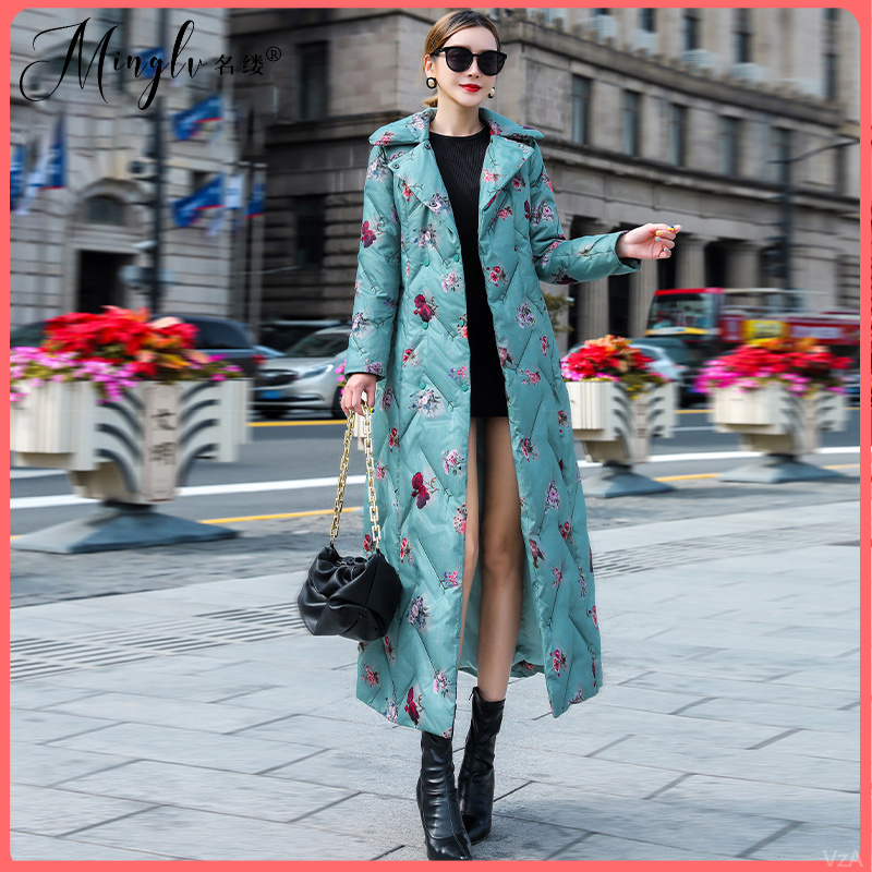 2025年新款高级感时尚花色羽绒服女长款冬季过膝外套加厚轻薄外套