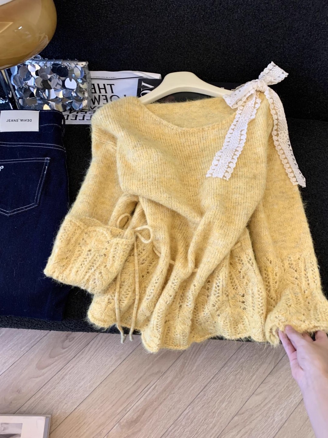 秋日马卡龙~法式钩花镂空系带蝴蝶结针织衫女设计感甜美别致毛衣