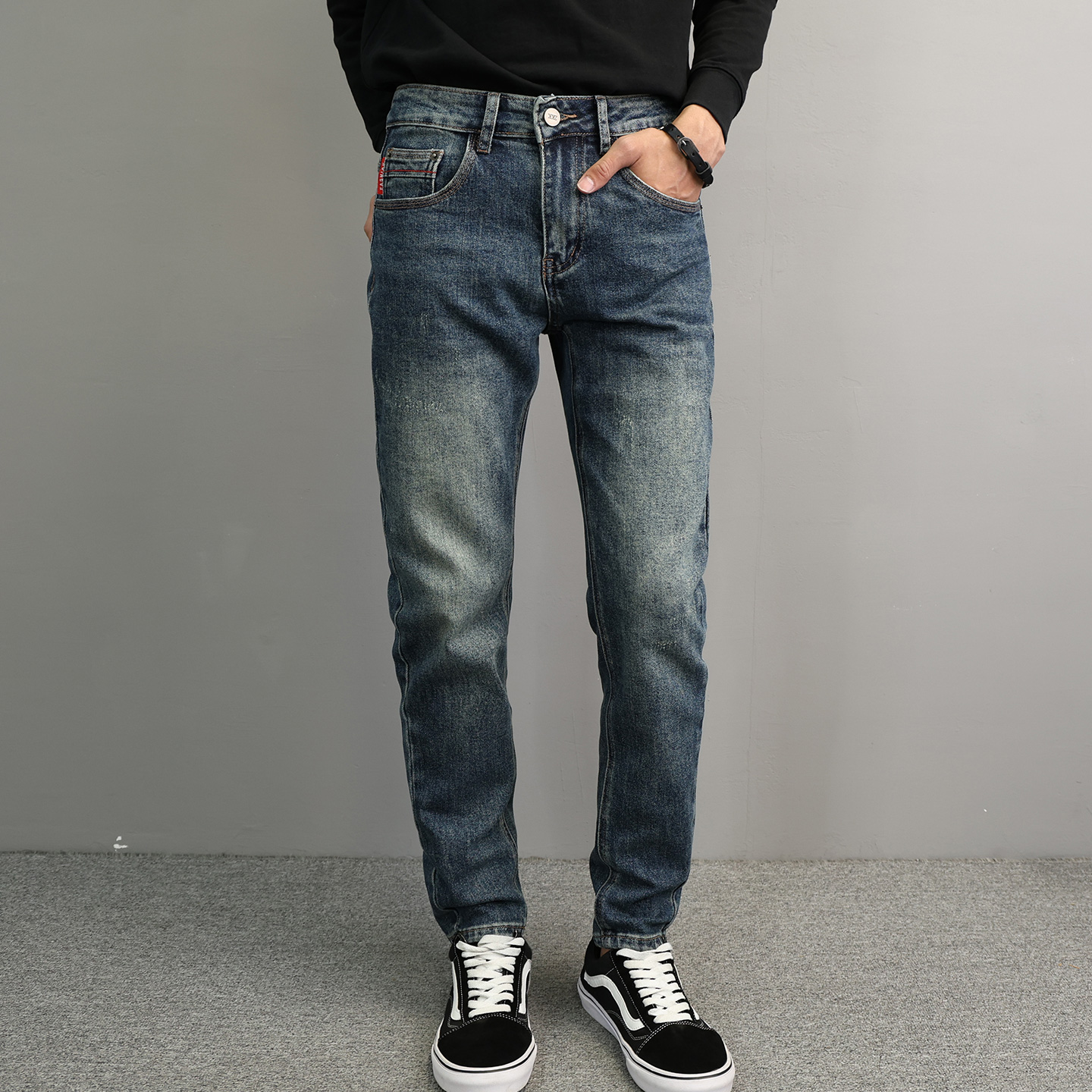 蓝色潮牌修身牛仔裤男士修身小脚裤秋季新品2025韩版时尚个性长裤