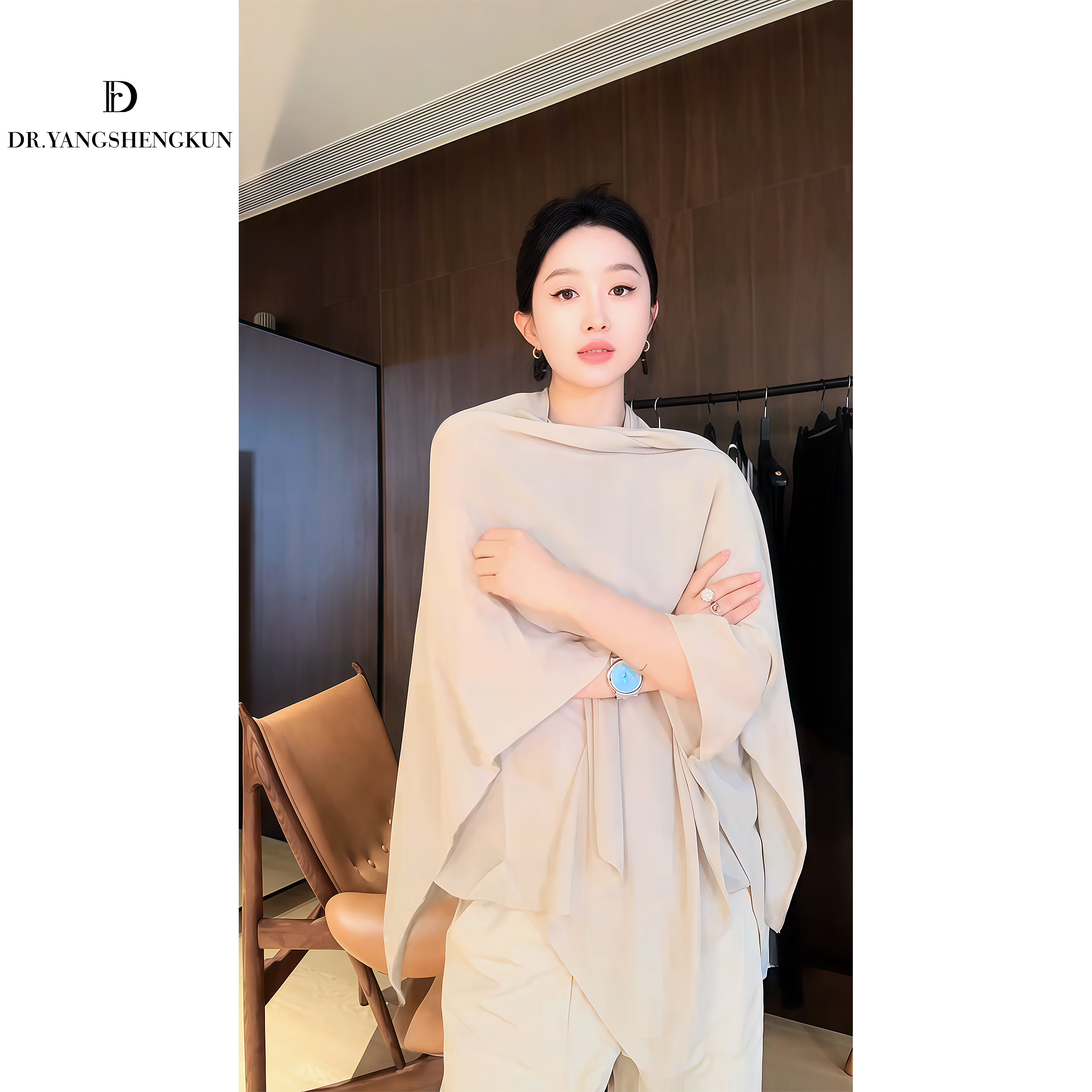 杨圣坤2025夏季新品天丝亚麻慵懒风不规则防晒披肩开衫女L2561121