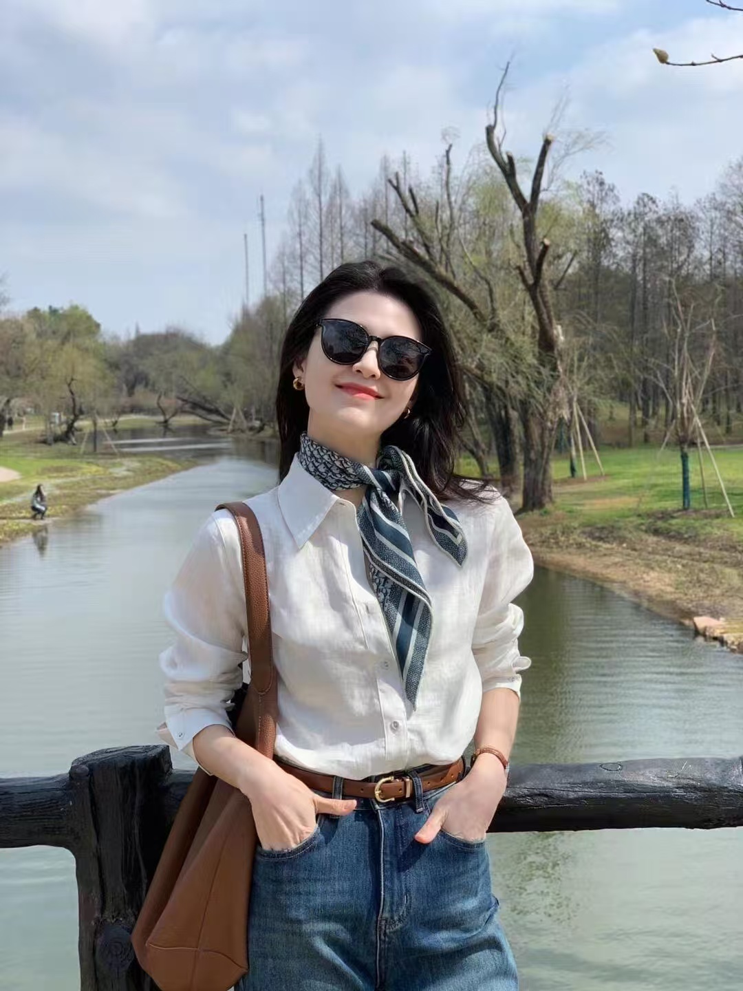 2025早春新款法式气质通勤温柔风白色衬衫女衬衣百搭牛仔裤套装