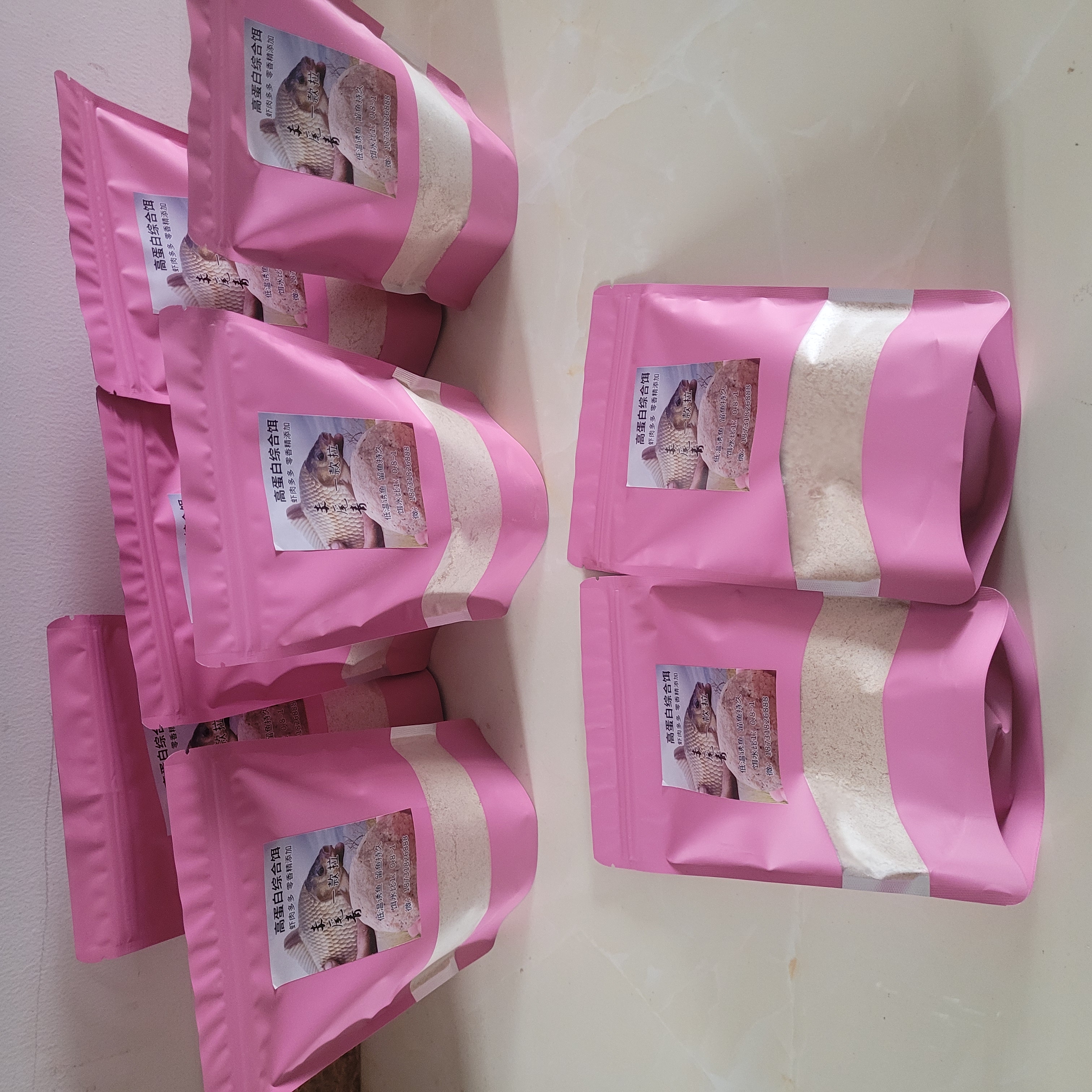 赤尾青一款拉高蛋白鲫鱼饵