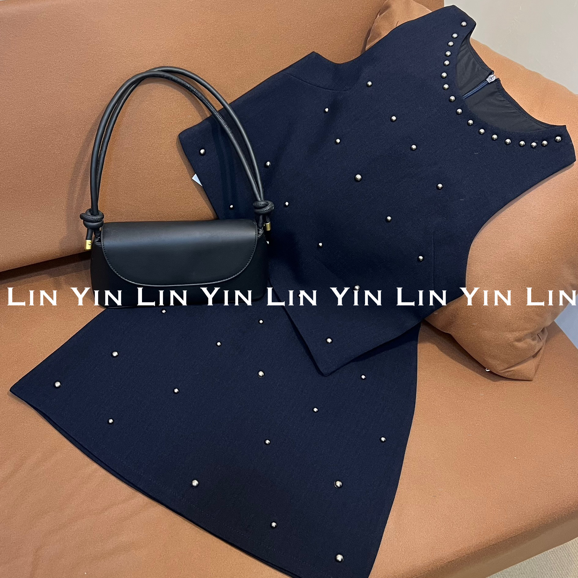 小香风无袖套装女夏2025新款重工钉珠富家千金背心上衣短裙两件套